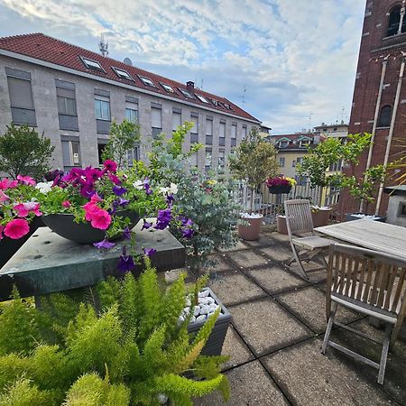 Exclusive Top Floor 2-Bedroom Flat 밀라노 외부 사진