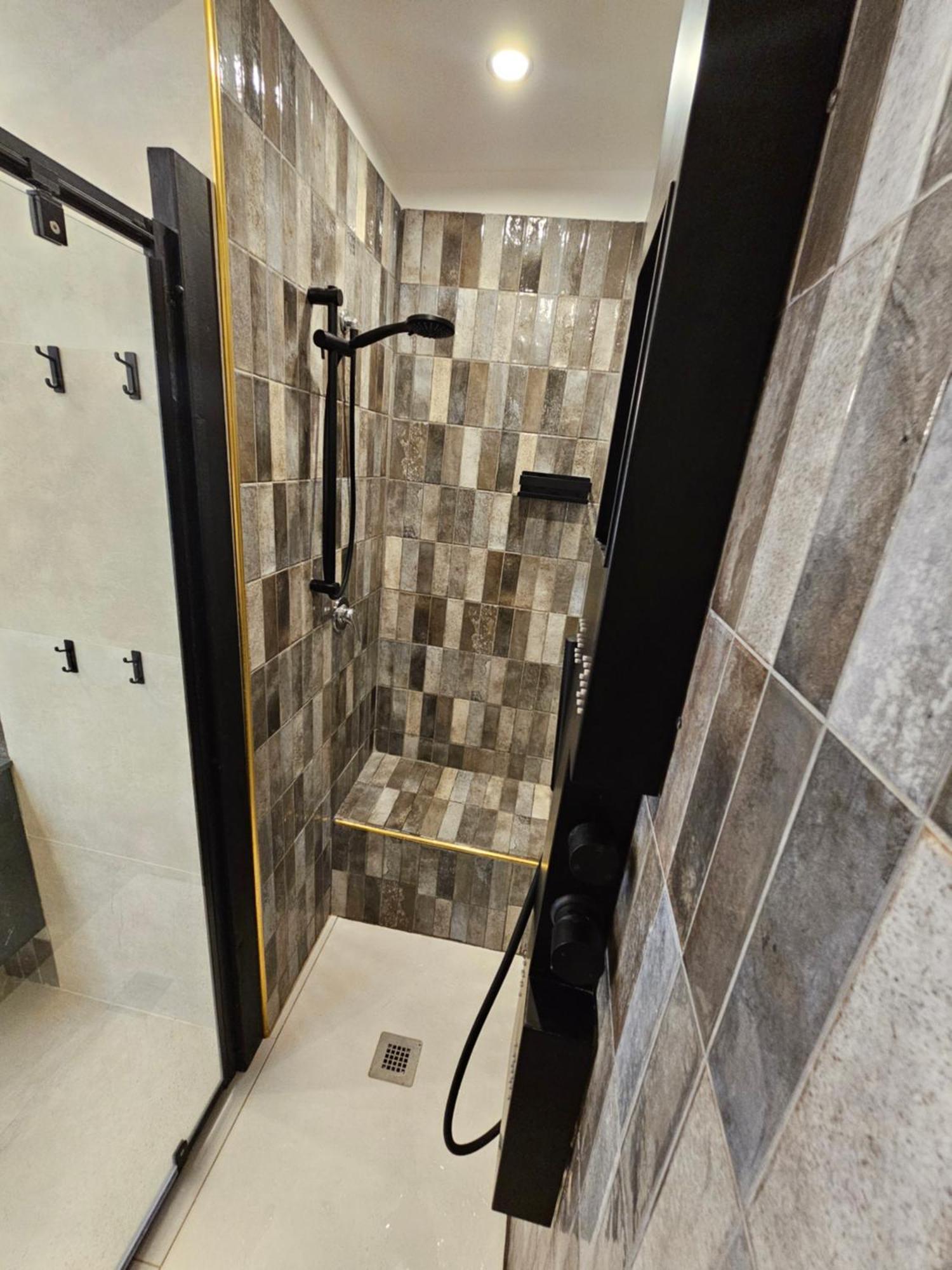 Exclusive Top Floor 2-Bedroom Flat 밀라노 외부 사진