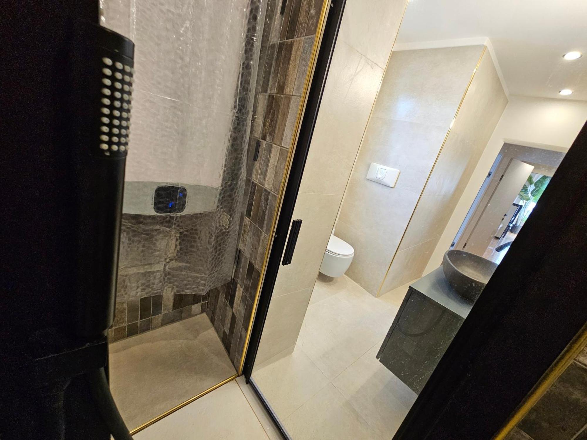 Exclusive Top Floor 2-Bedroom Flat 밀라노 외부 사진