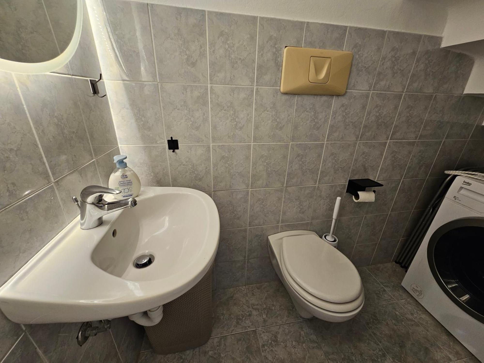 Exclusive Top Floor 2-Bedroom Flat 밀라노 외부 사진